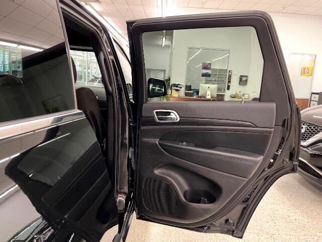 Used 2021 Jeep Grand Cherokee Laredo image 30