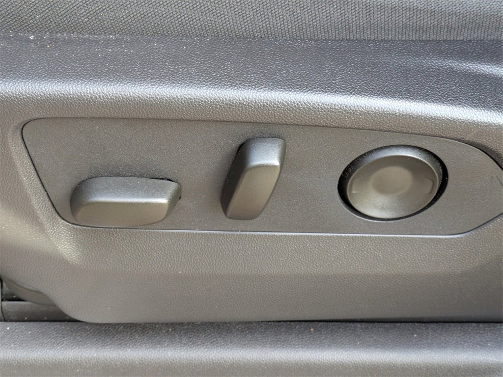 Used 2024 GMC Sierra 1500 Elevation image 27