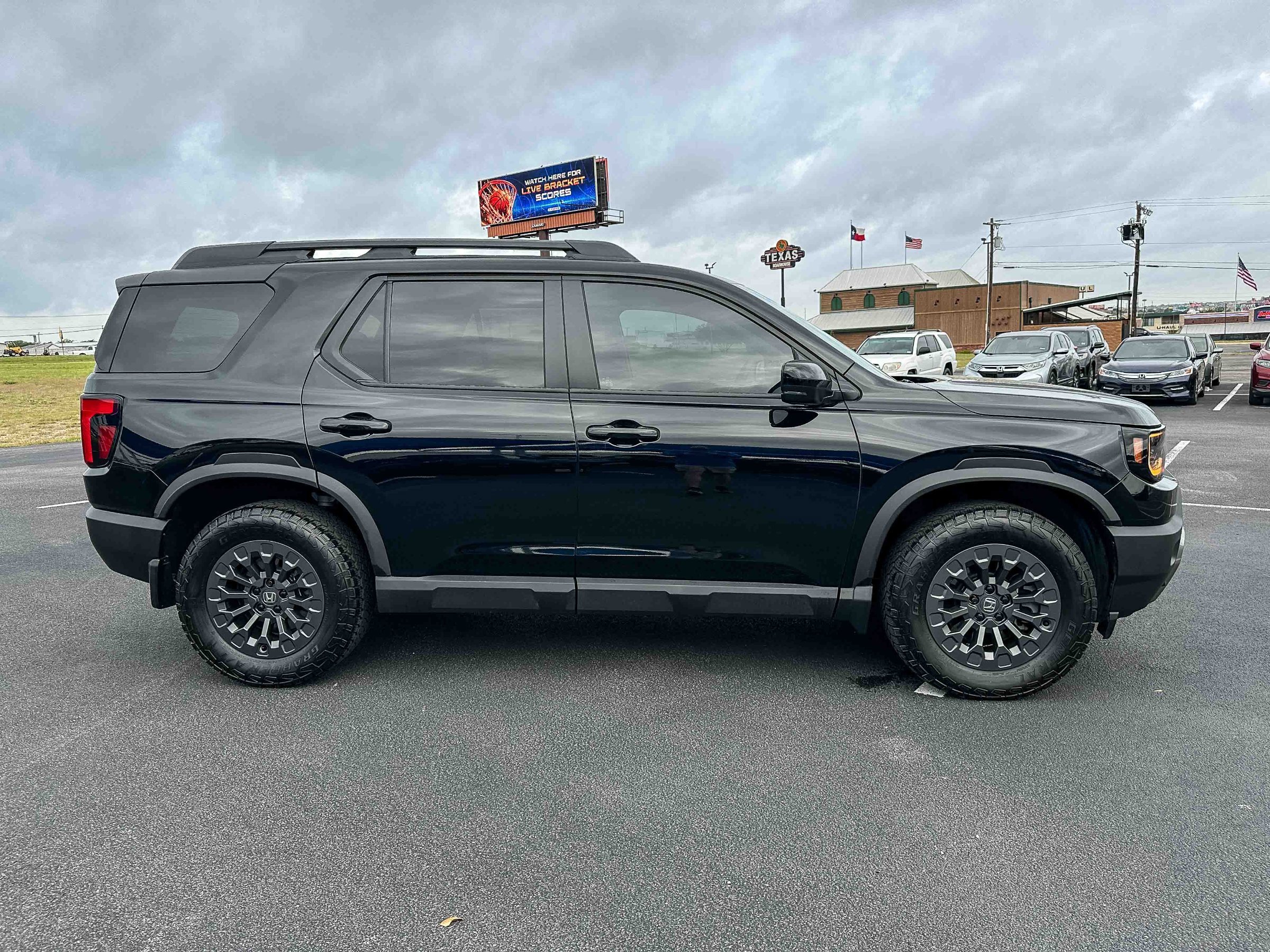 Used 2026 Honda Passport TrailSport image 5