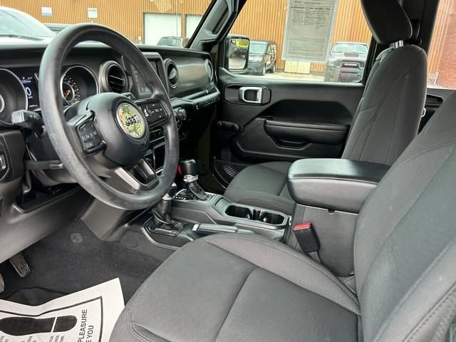 Used 2022 Jeep Wrangler Sport AWD/4WD image 11