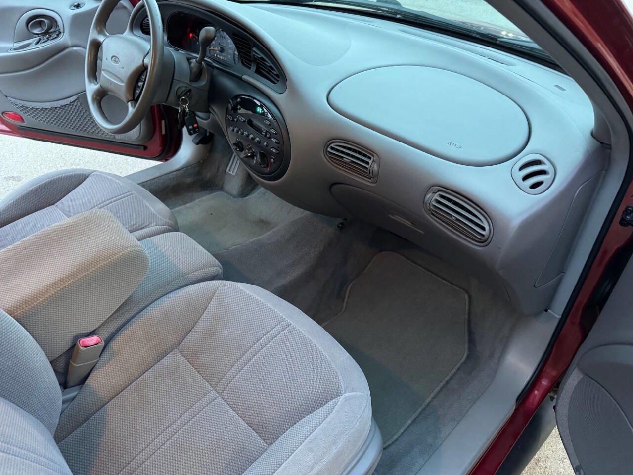 Used 1997 Ford Taurus GL image 41