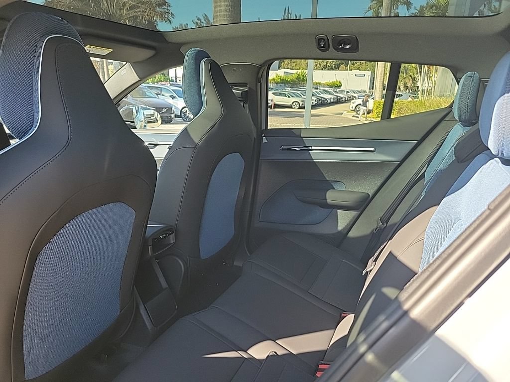 New 2026 Volvo EX30 Cross Country Ultra w/ Protection Package Premier AWD/4WD image 5