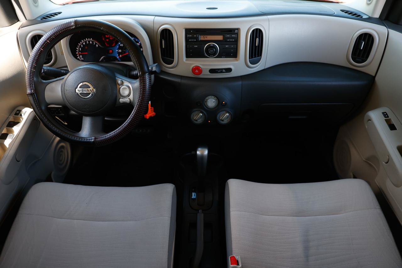Used 2009 Nissan Cube 1.8 S w/ Interior Designer Pkg FWD image 2