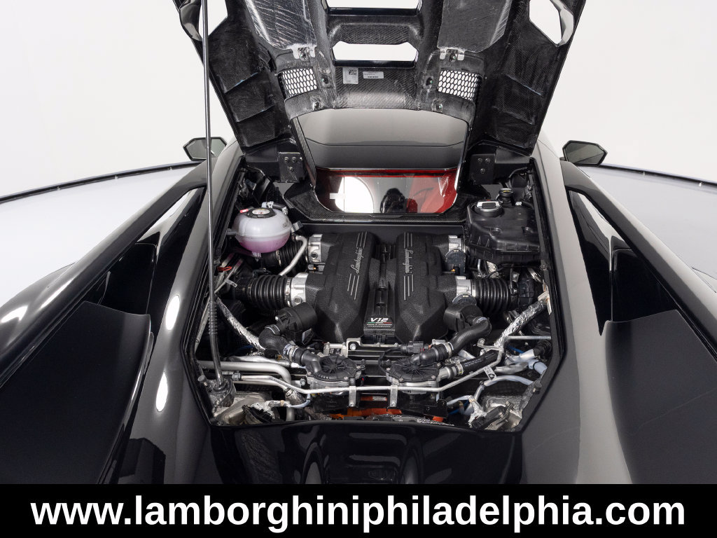 Used 2026 Lamborghini Revuelto AWD/4WD image 57