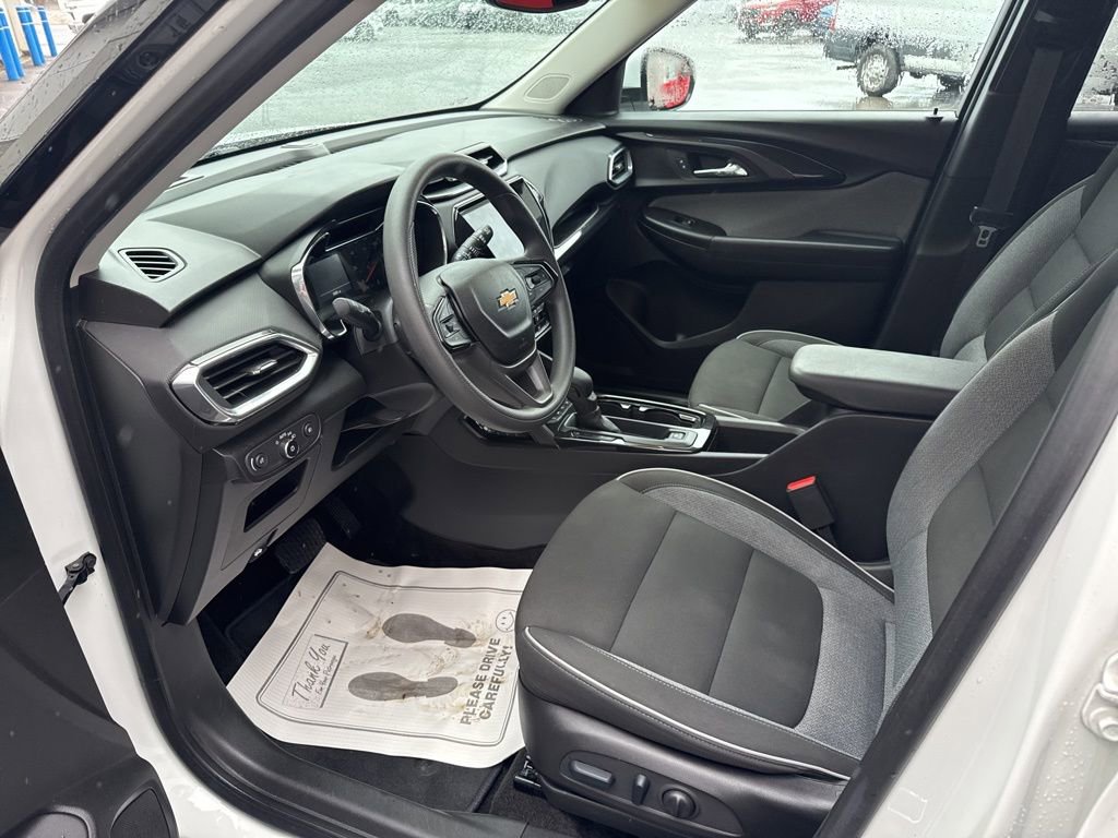 Used 2023 Chevrolet TrailBlazer LT w/ Convenience Package image 12