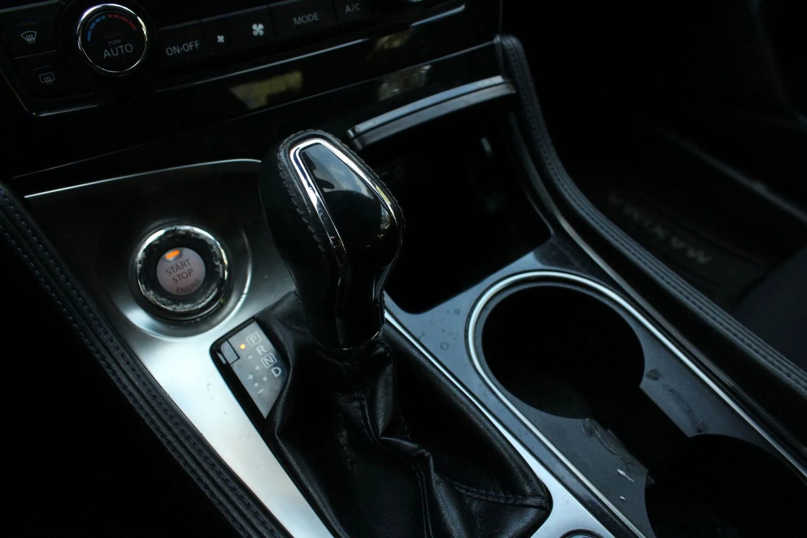 Used 2020 Nissan Maxima 3.5 S w/ Floor Mat Group FWD image 31