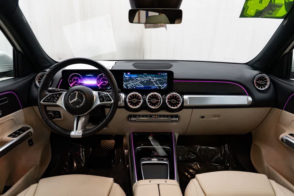 Used 2024 Mercedes-Benz EQB 300 4MATIC image 9