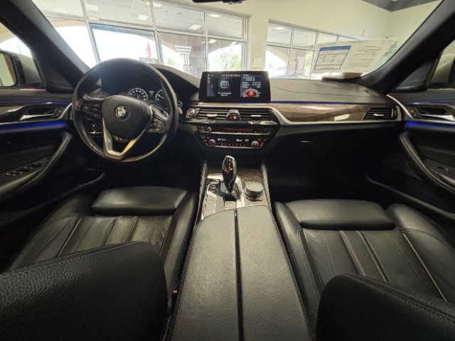 Used 2018 BMW 530i xDrive AWD/4WD image 8