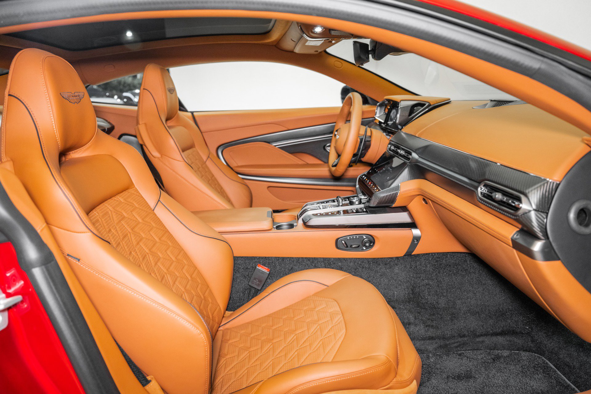 Used 2025 Aston Martin Vanquish image 15