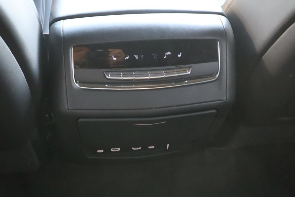Used 2022 Cadillac Escalade ESV Sport Platinum AWD/4WD image 34
