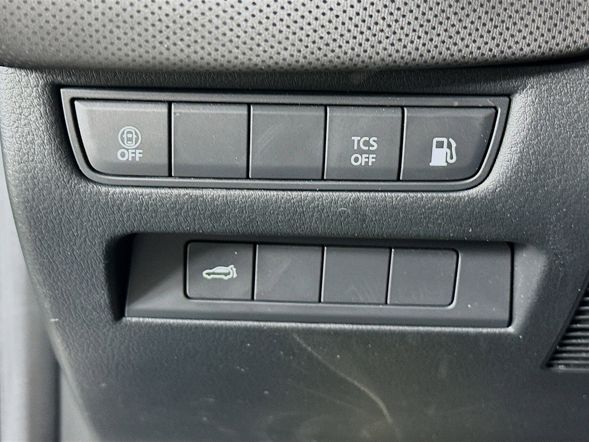 Used 2025 MAZDA CX-50 2.5 Hybrid w/ Preferred Pkg image 17