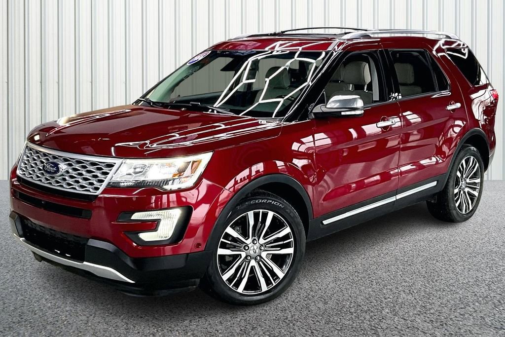 Used 2016 Ford Explorer Platinum image 3