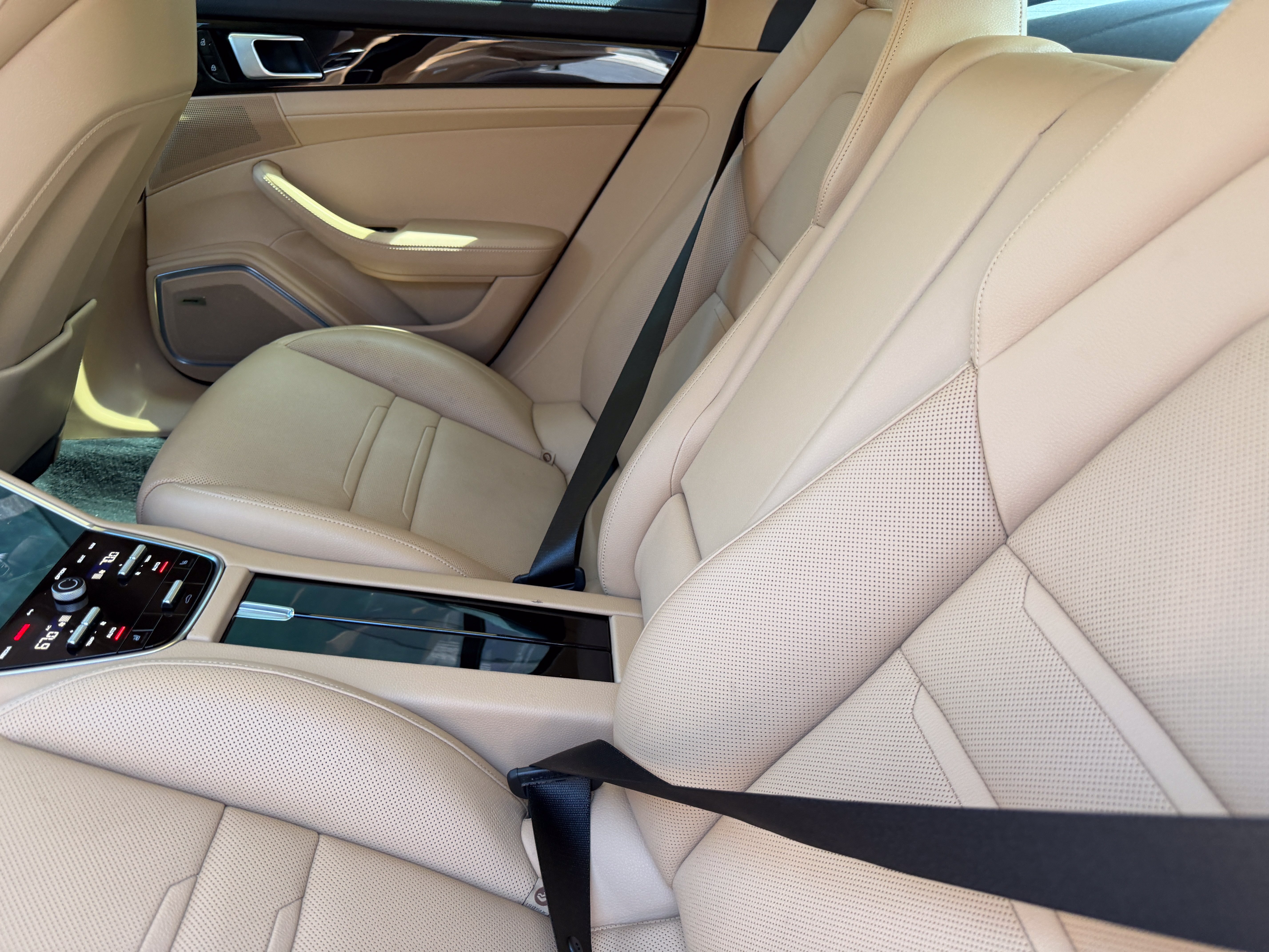 Certified 2021 Porsche Panamera 4S AWD/4WD image 17