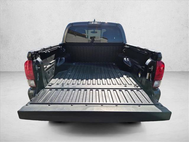 Used 2017 Toyota Tacoma TRD Sport RWD image 7