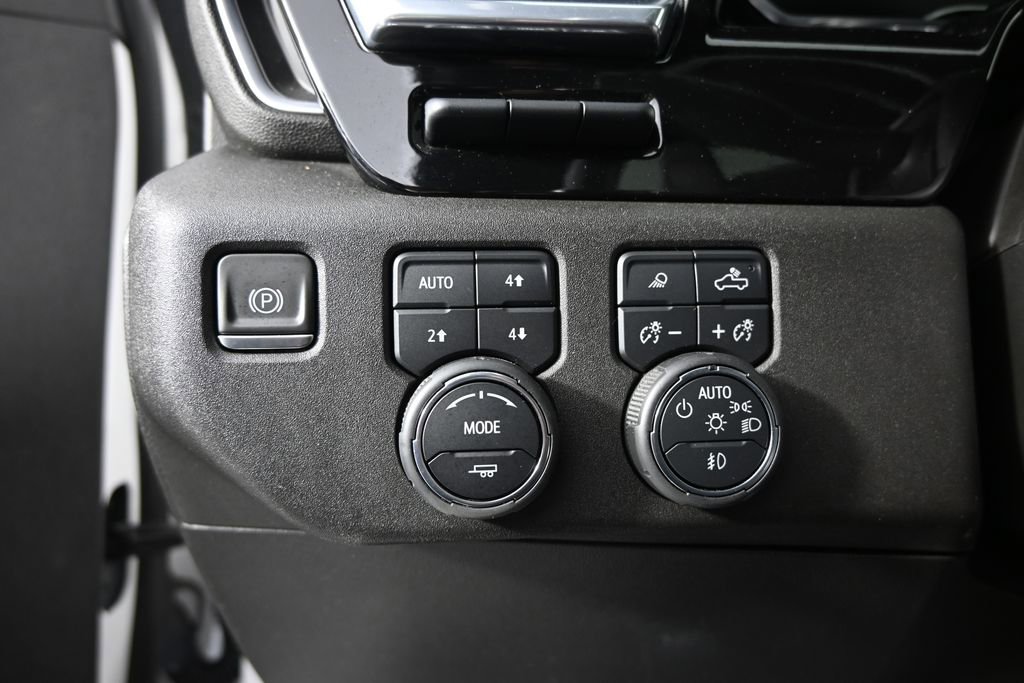 Used 2022 Chevrolet Silverado 1500 High Country w/ High Country Premium Package image 24