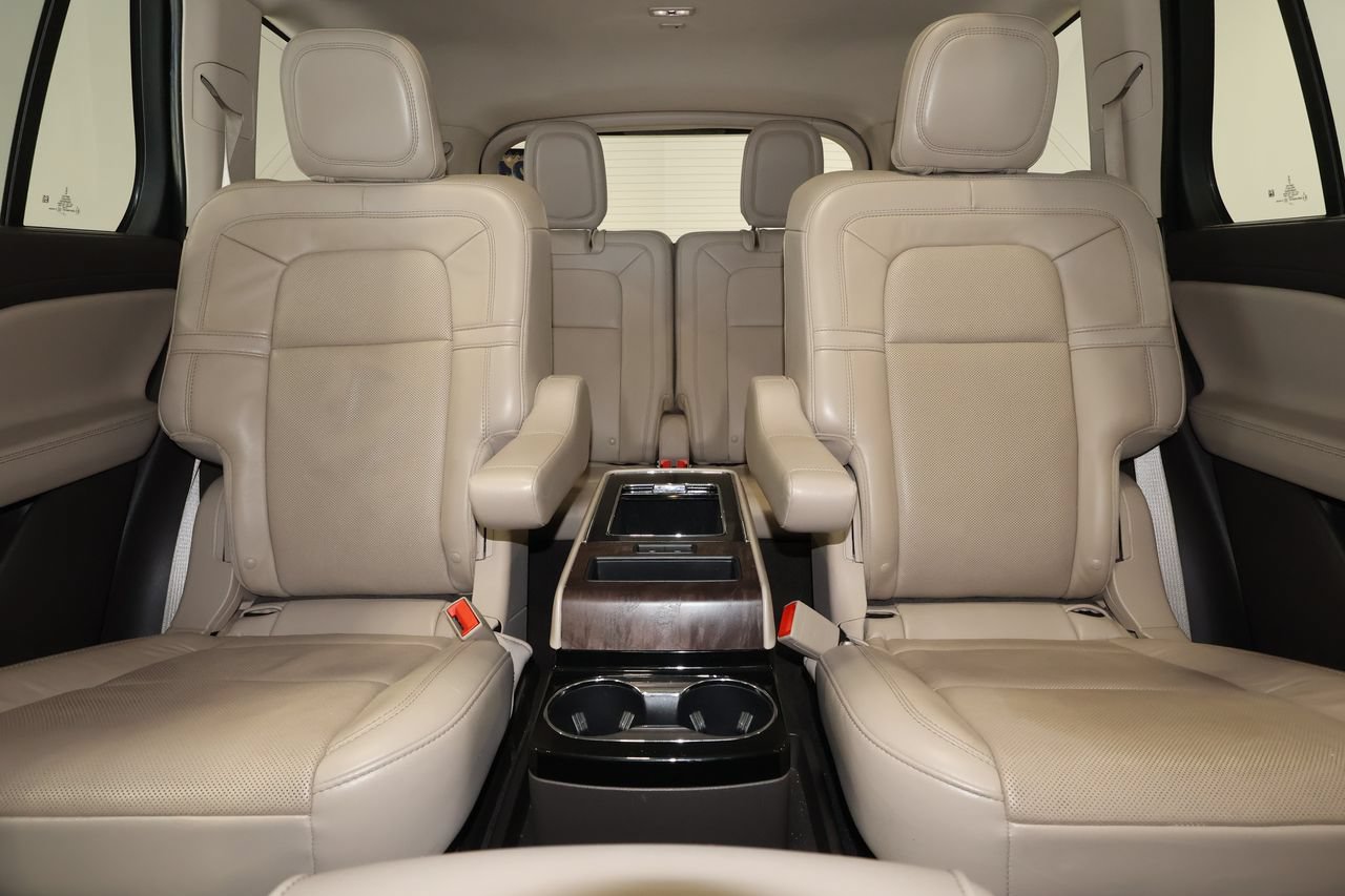 Used 2021 Lincoln Aviator Reserve w/ Equipment Group 202A AWD/4WD image 32