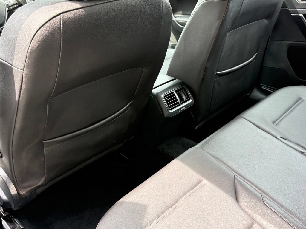Used 2015 Volkswagen Golf TDI S FWD image 26