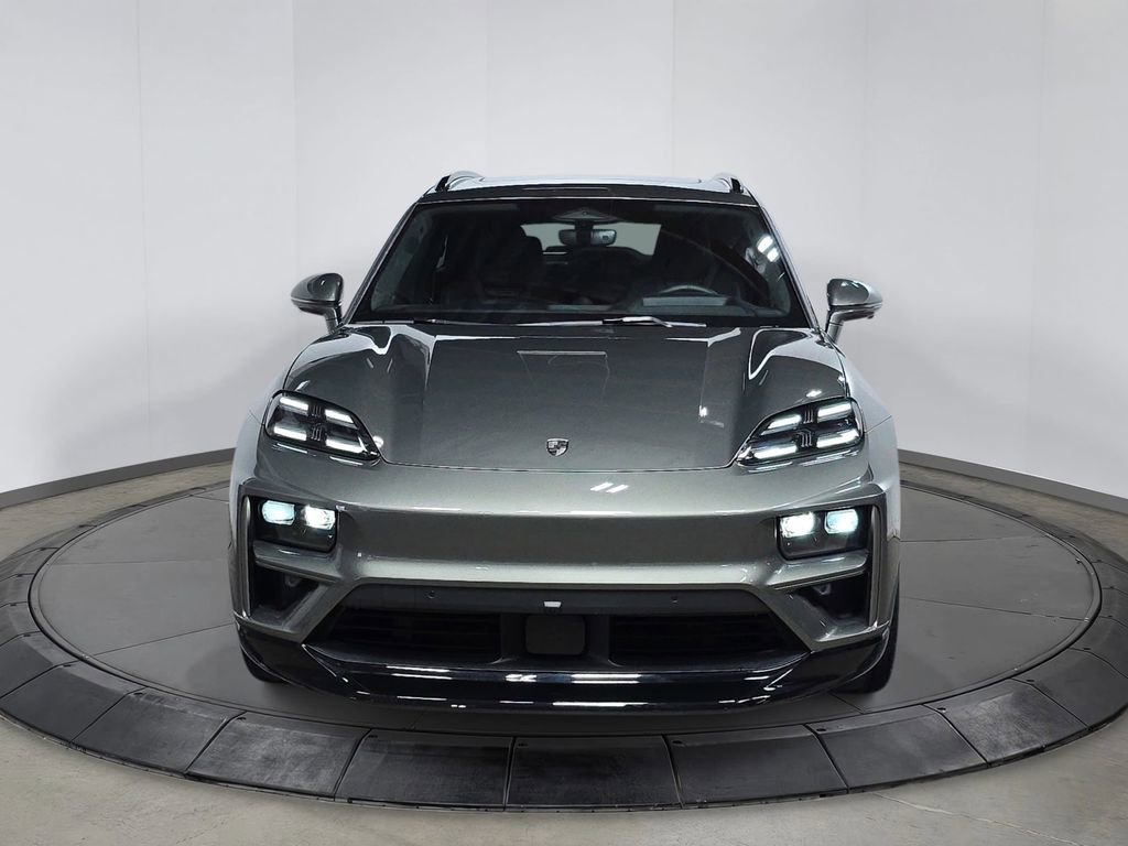 Certified 2025 Porsche Macan Turbo Electric AWD/4WD image 10