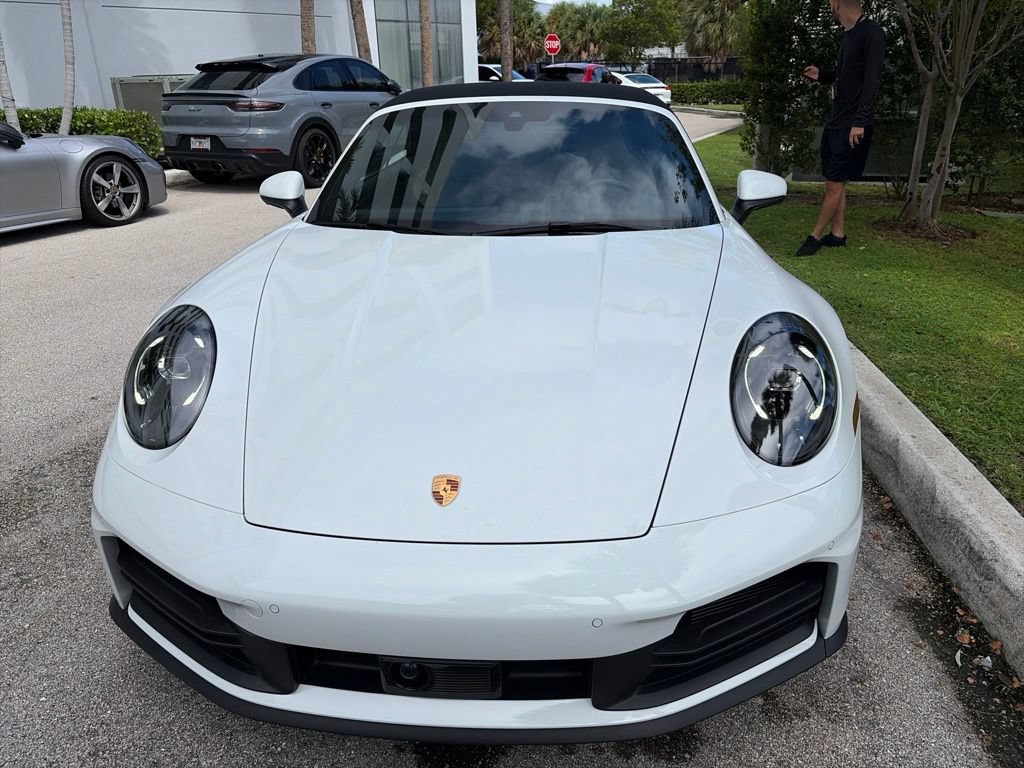 Certified 2025 Porsche 911 Carrera RWD image 7