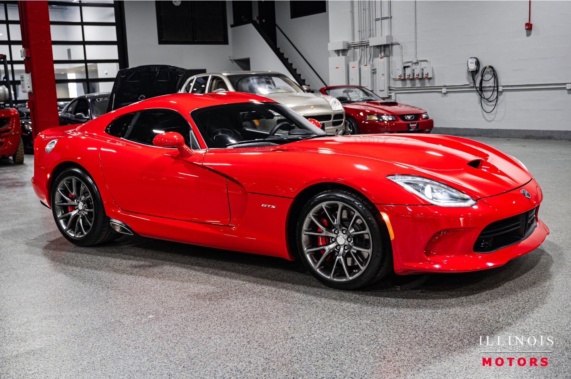 Used 2013 SRT Viper GTS w/ GTS Laguna Interior Pkg image 7