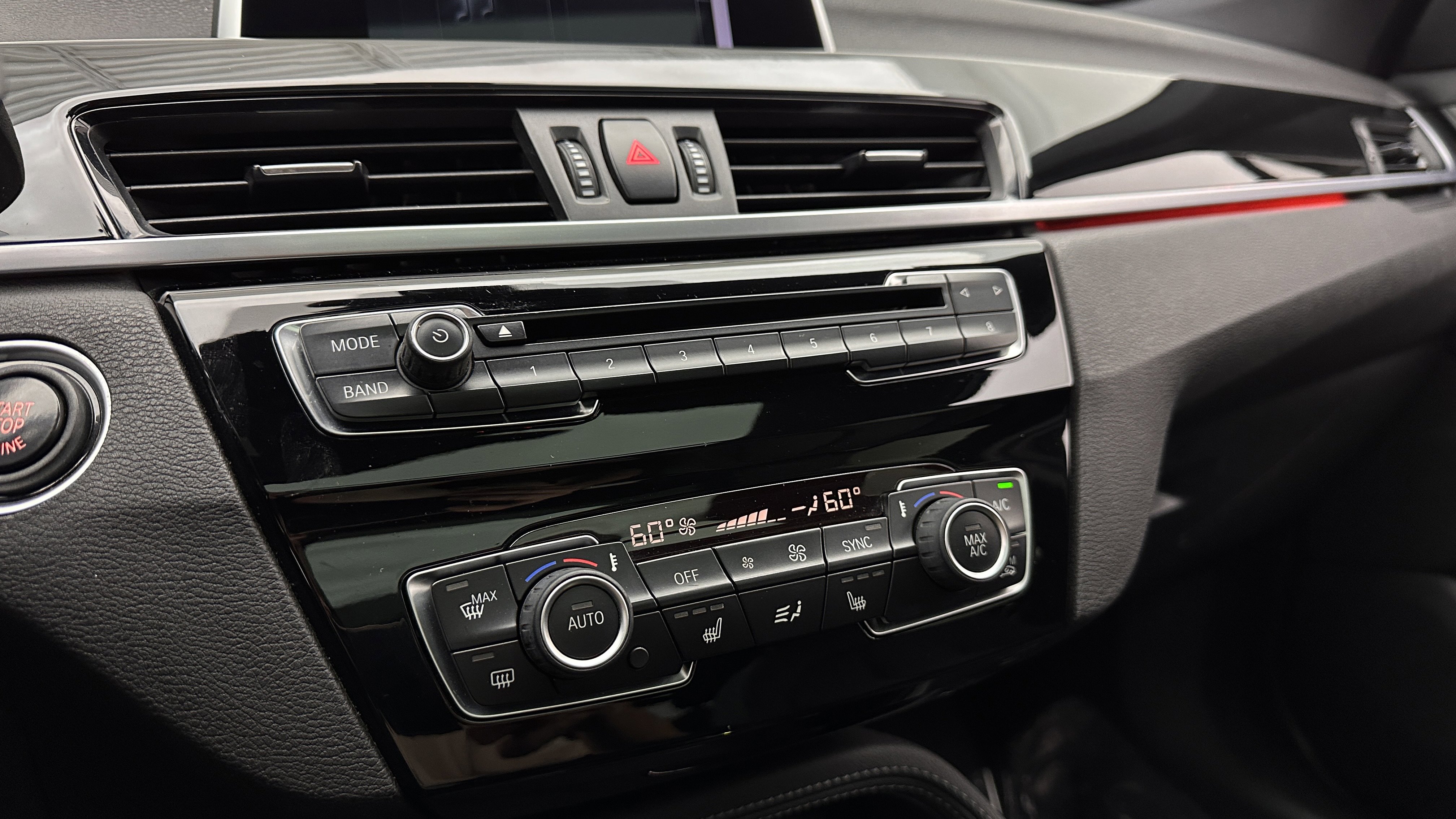 Used 2018 BMW X1 xDrive28i AWD/4WD image 16