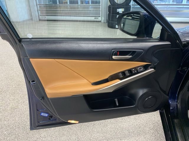 Used 2017 Lexus IS 300 300 w/ Premium Package image 29