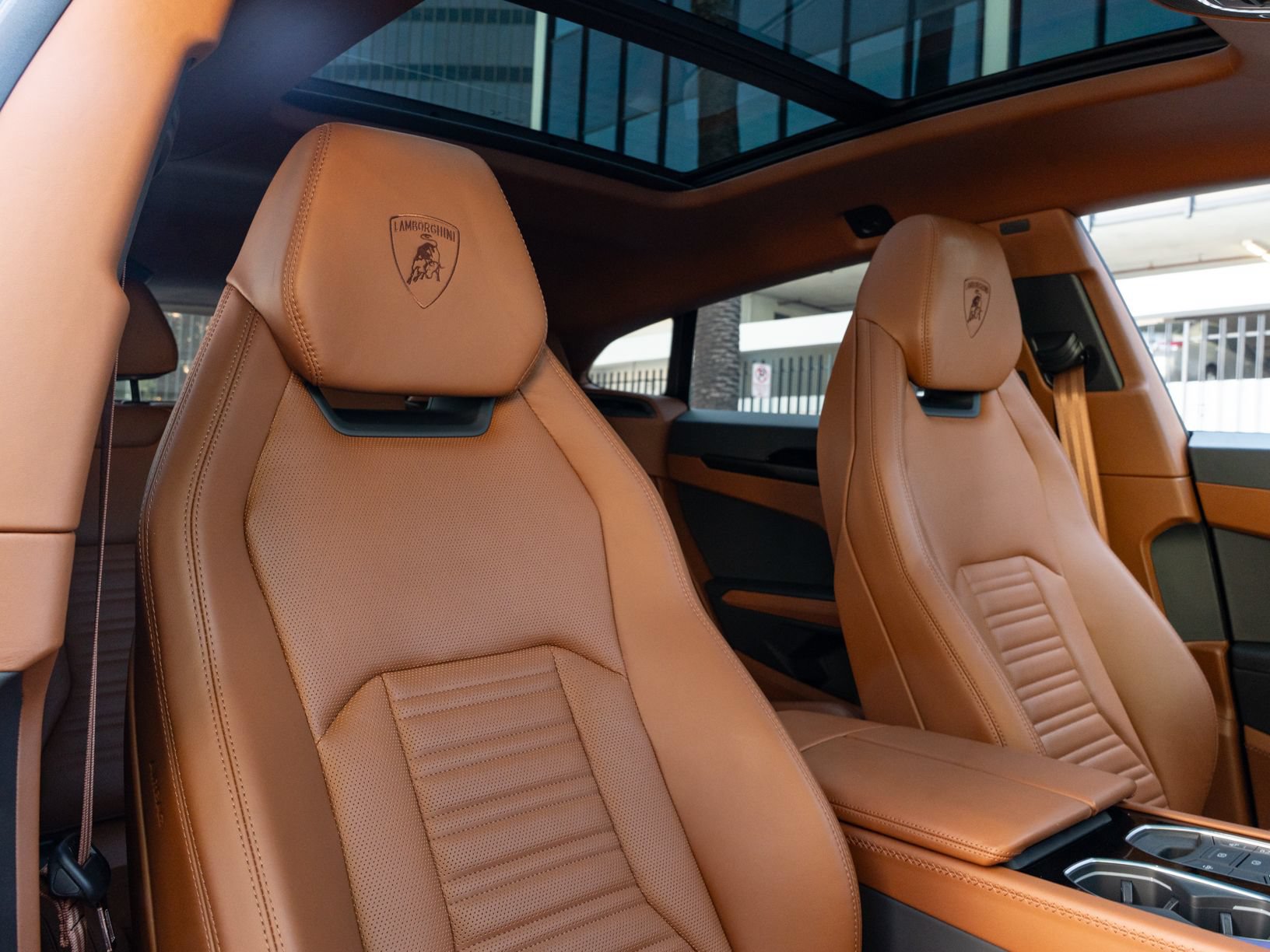 Used 2026 Lamborghini Urus S AWD/4WD image 33