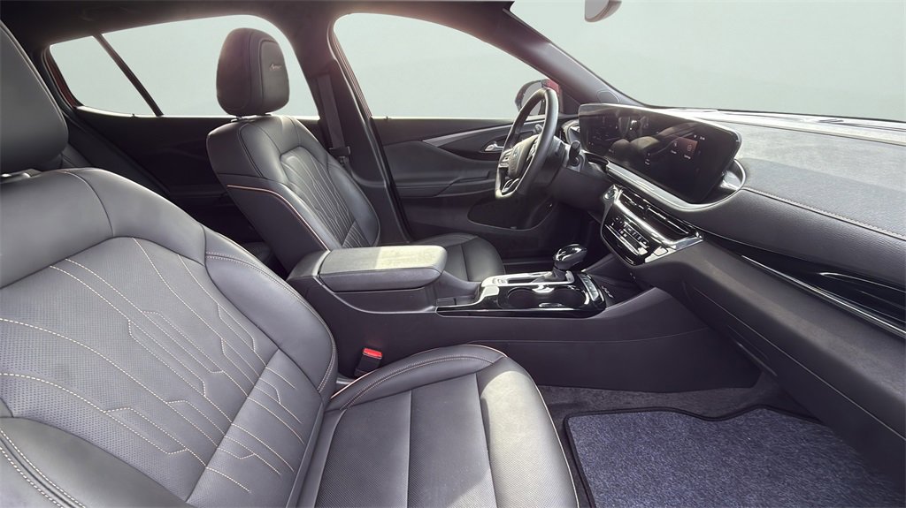 Used 2025 Buick Envista Avenir image 18