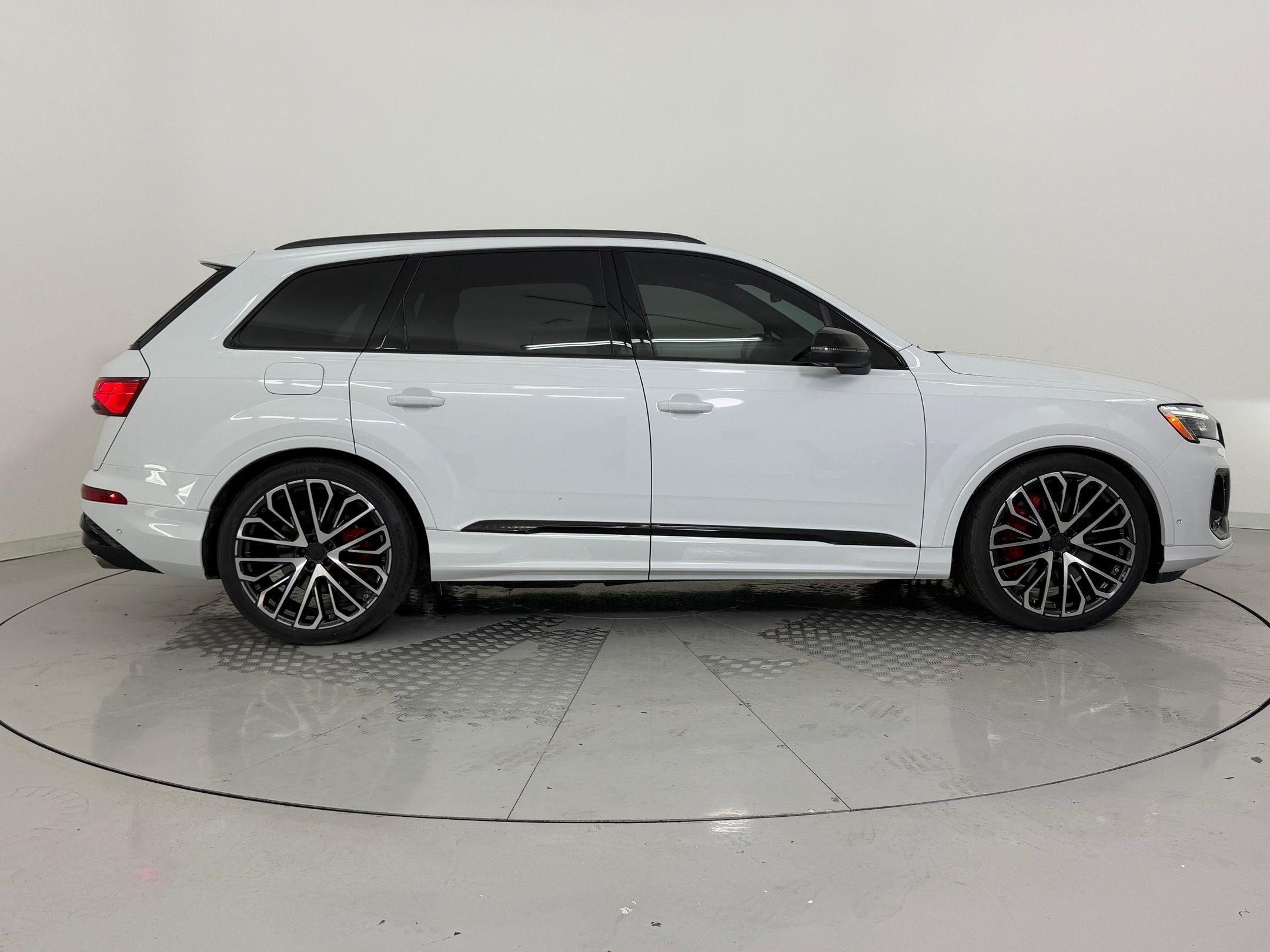 New 2026 Audi SQ7 Premium Plus AWD/4WD image 8