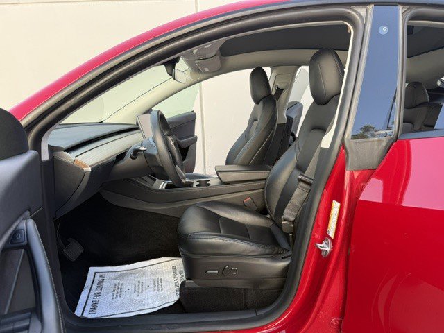 Used 2022 Tesla Model Y Long Range AWD/4WD image 11