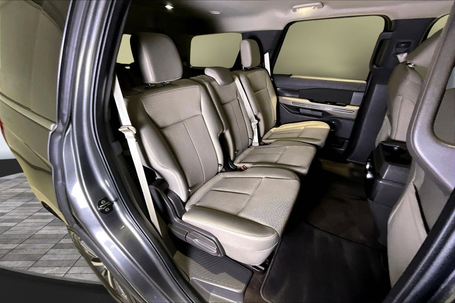 Used 2021 Ford Expedition XLT AWD/4WD image 26