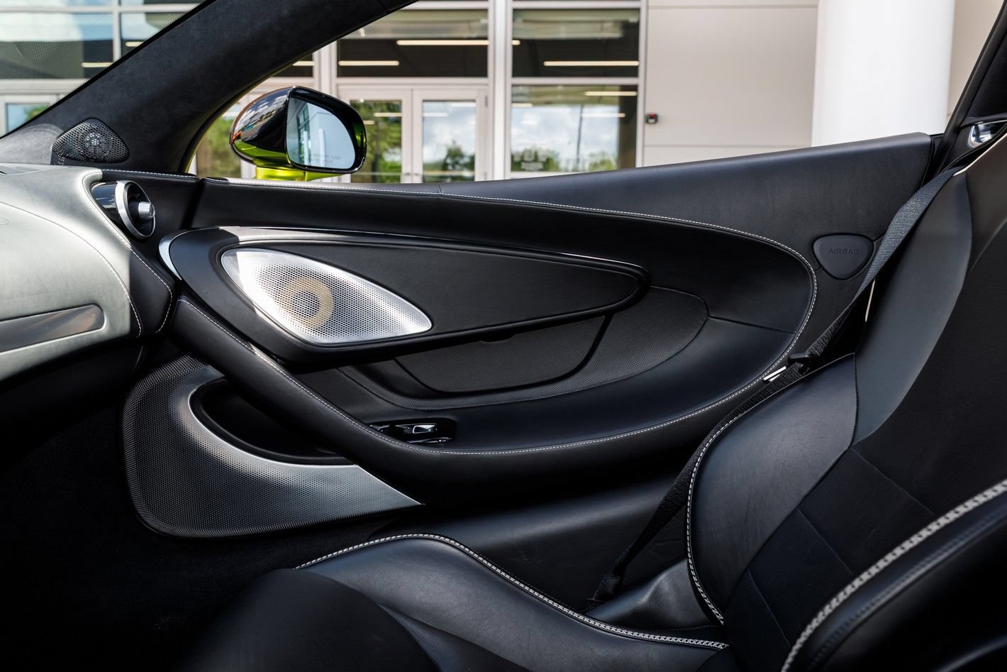 Used 2023 McLaren GT RWD image 42
