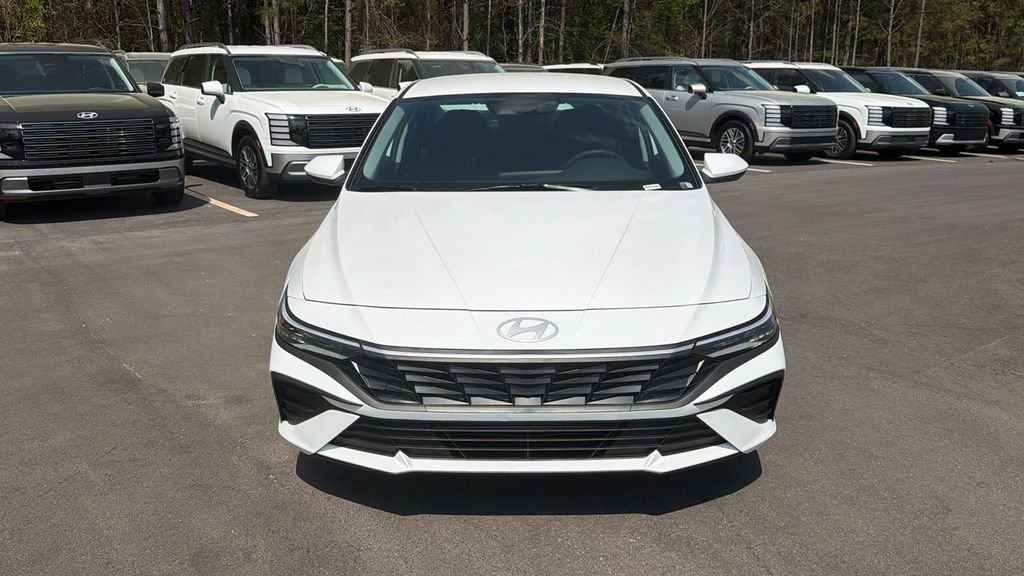New 2026 Hyundai Elantra SE w/ Cargo Package image 2