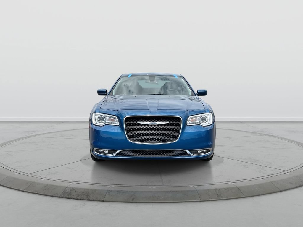 Used 2021 Chrysler 300 Touring w/ Driver Convenience Group RWD image 3