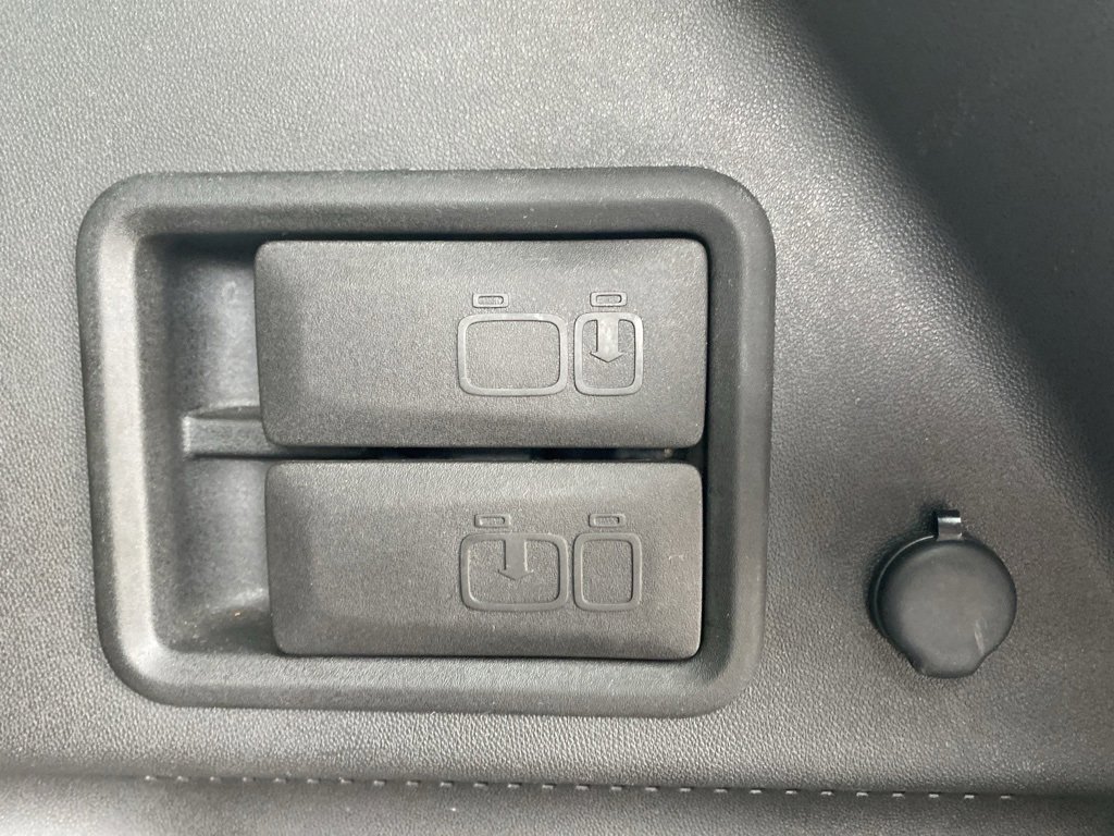 Used 2020 Chevrolet Equinox LT image 19