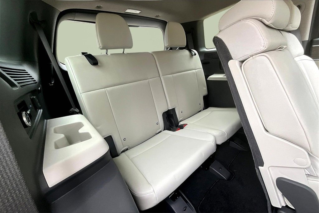 Used 2025 Hyundai Santa Fe Limited image 28