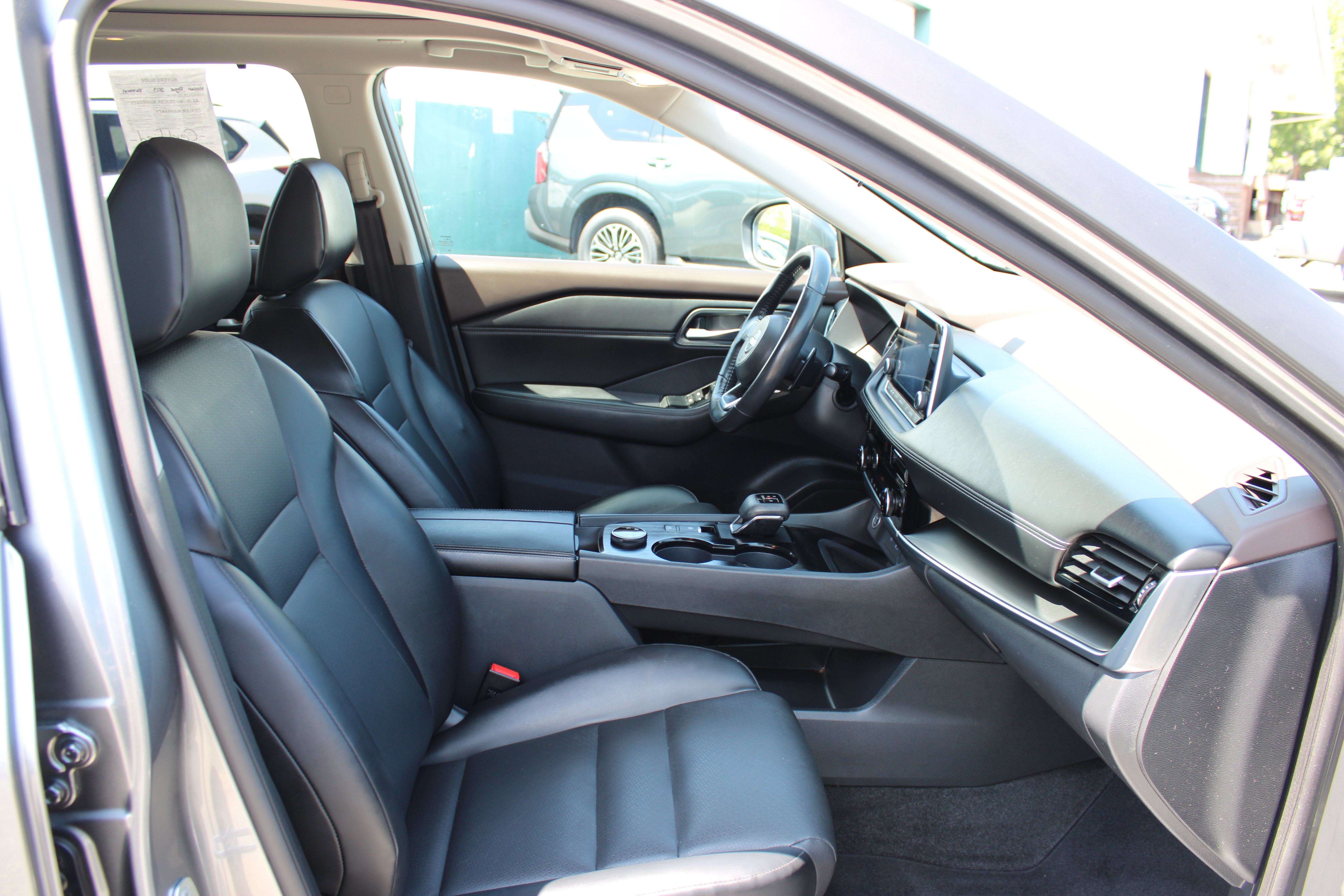 Certified 2023 Nissan Rogue SV w/ SV Premium Package AWD/4WD image 16