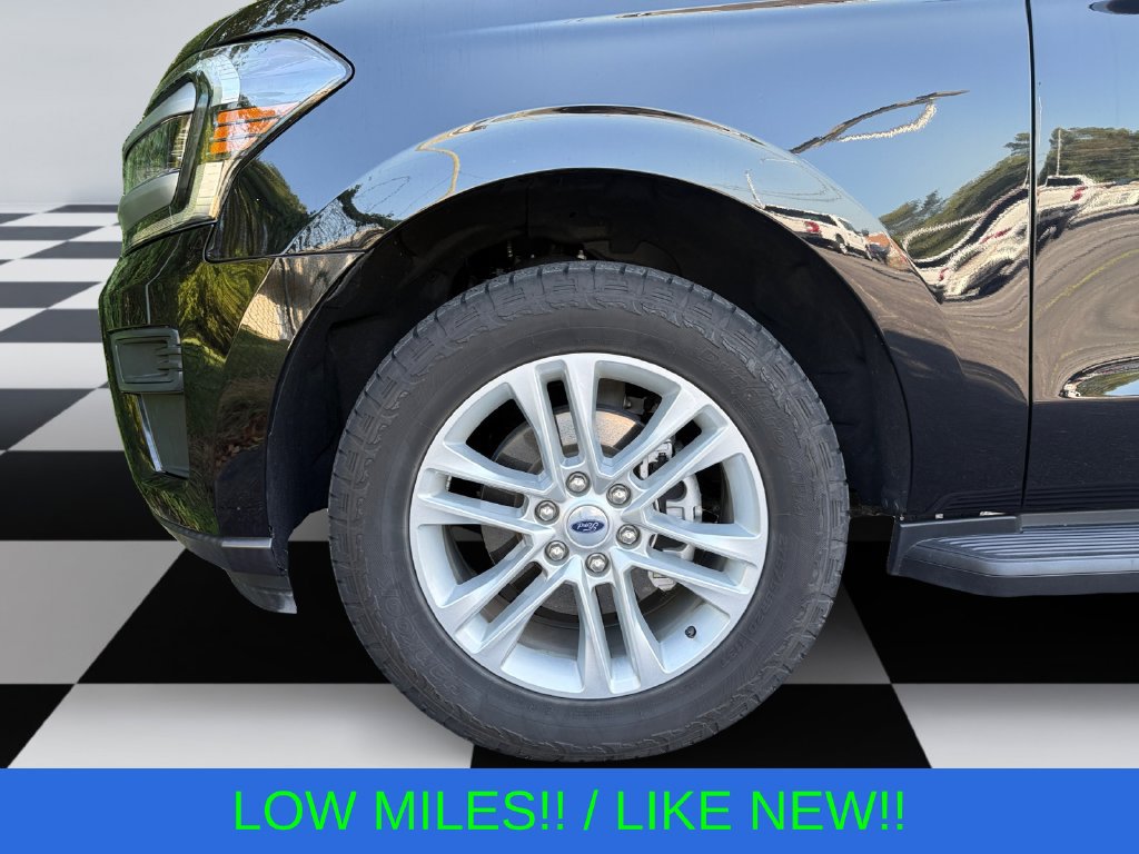 Used 2024 Ford Expedition XLT AWD/4WD image 14