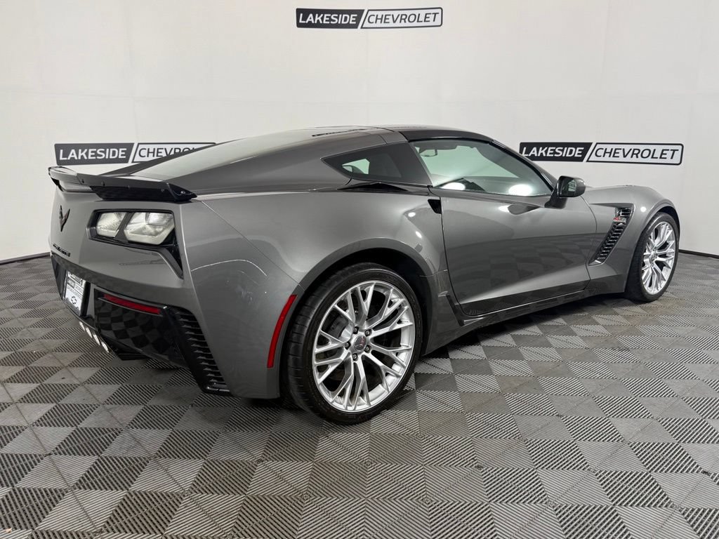 Used 2015 Chevrolet Corvette Z06 w/ 3LZ Preferred Equipment Group RWD image 6