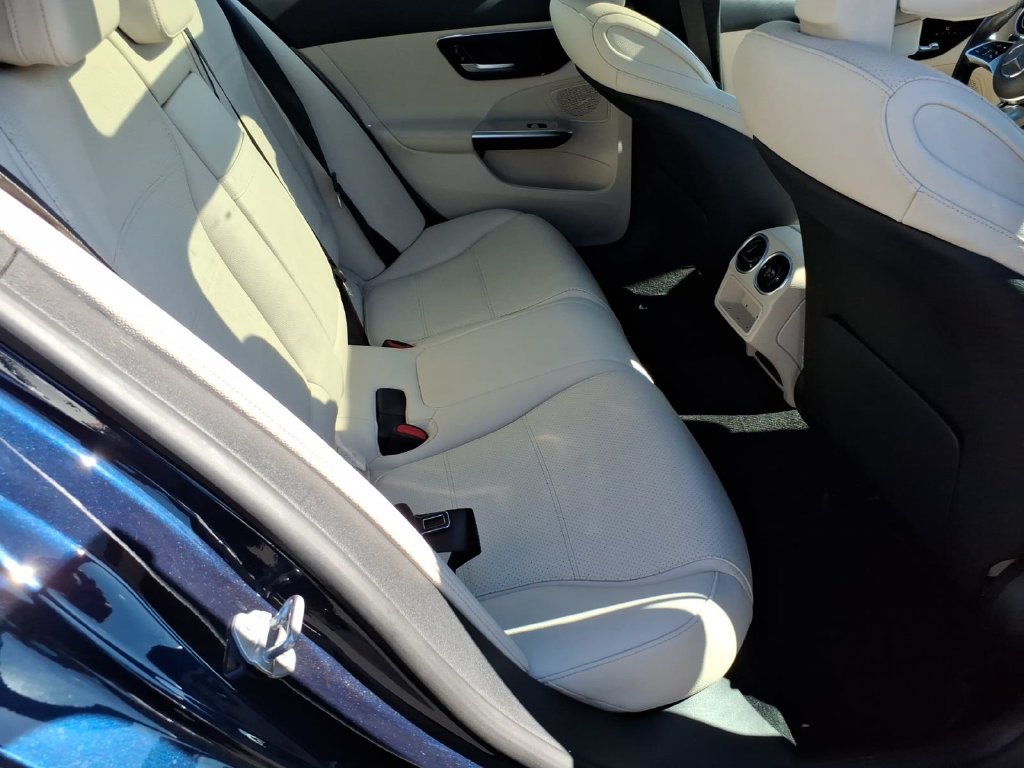 Used 2023 Mercedes-Benz C 300 4MATIC Sedan image 13
