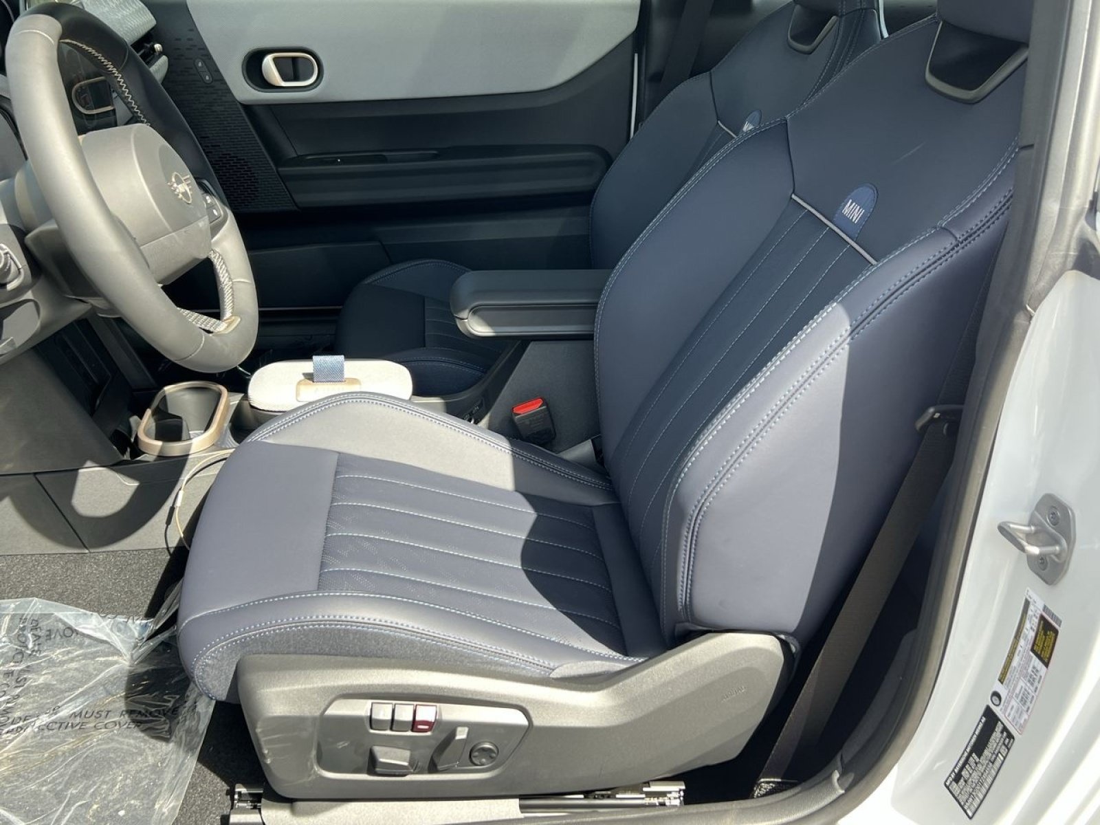 New 2026 MINI Cooper 2-Door Hardtop FWD image 10