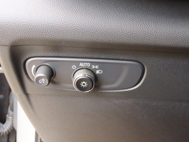 Used 2023 Buick Envision Essence image 25