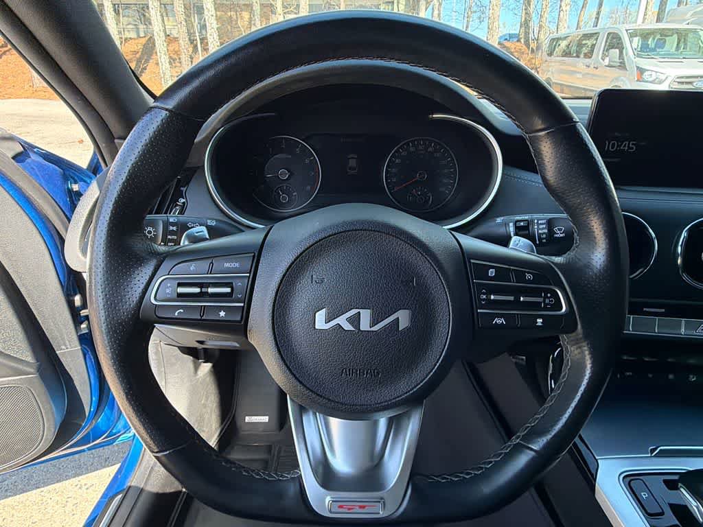 Used 2022 Kia Stinger GT2 image 22