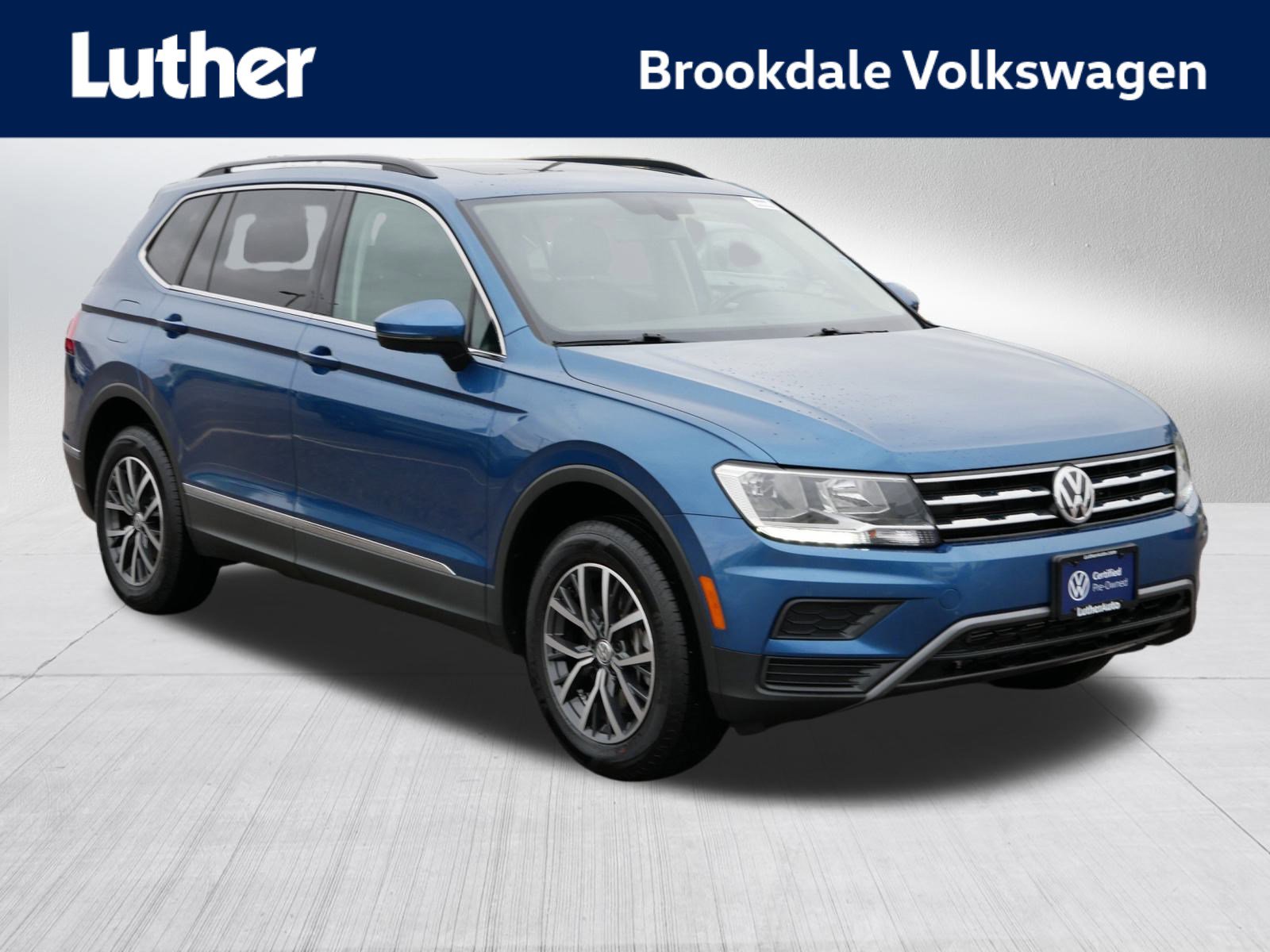 Certified 2020 Volkswagen Tiguan SE w/ Panoramic Sunroof Package image 1