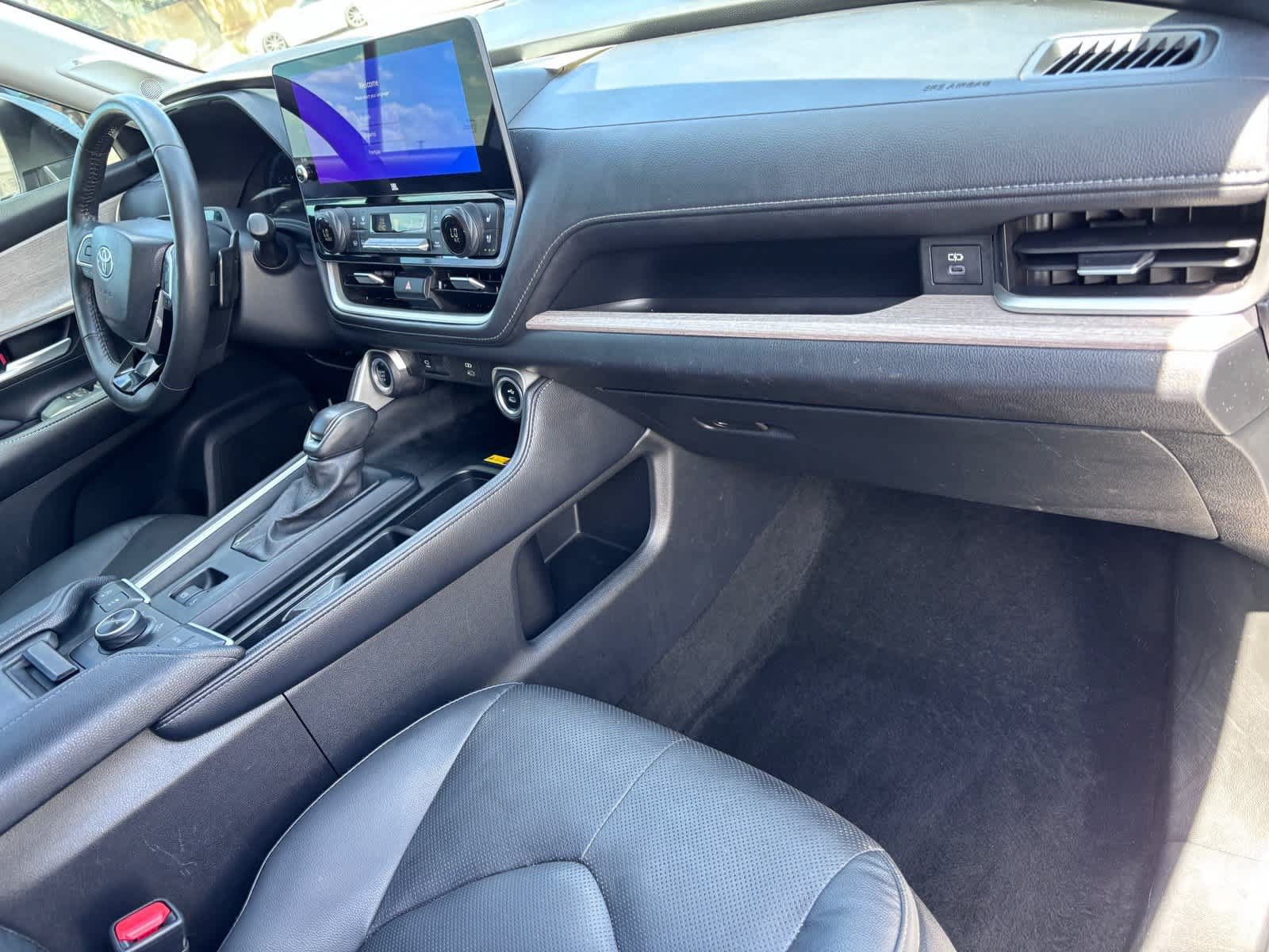 Used 2024 Toyota Grand Highlander AWD image 13