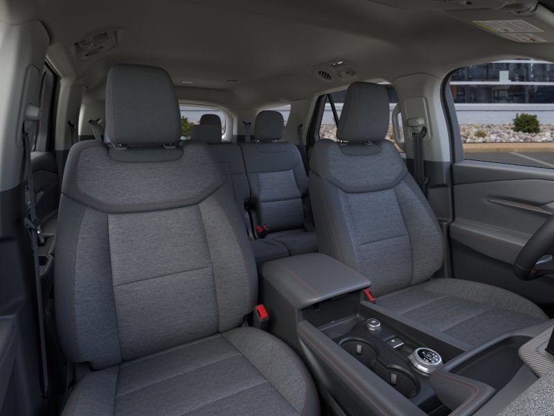 Used 2026 Ford Explorer Active AWD/4WD image 10
