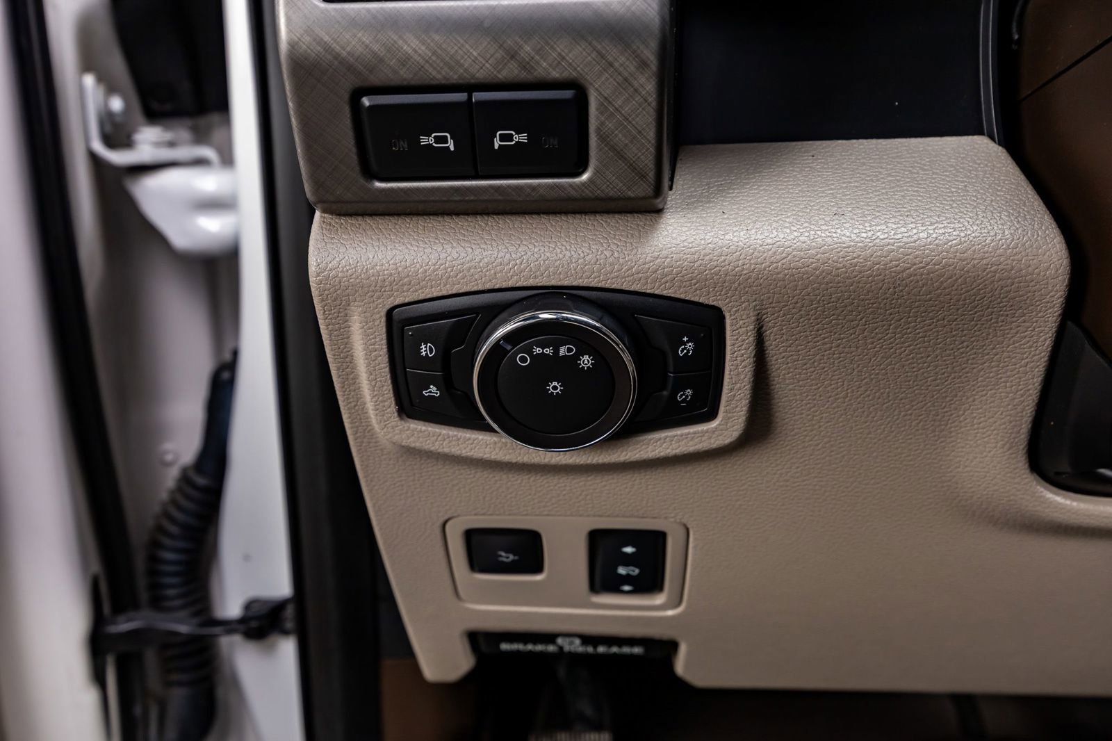 Used 2018 Ford F350 Limited AWD/4WD image 21