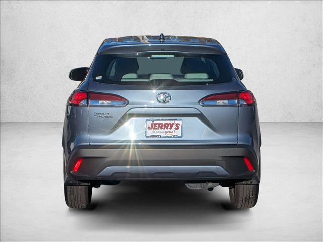 Used 2024 Toyota Corolla Cross L image 7