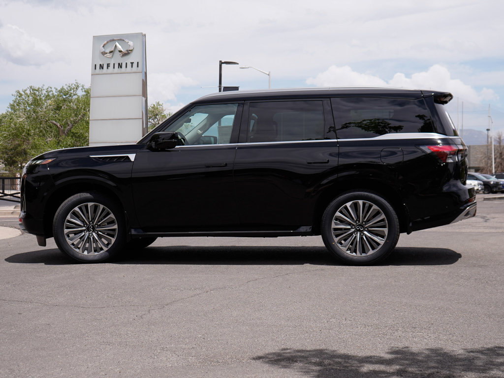 Certified 2026 INFINITI QX80 Luxe w/ Cargo Package AWD/4WD image 4