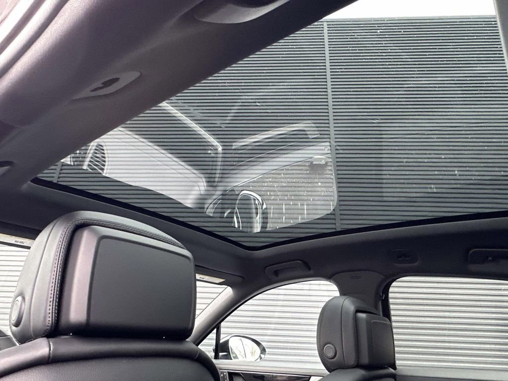 New 2026 Porsche Cayenne Coupe AWD/4WD image 16